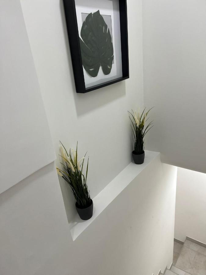 Sky House Luxury Apartment เนเปิลส์ ภายนอก รูปภาพ